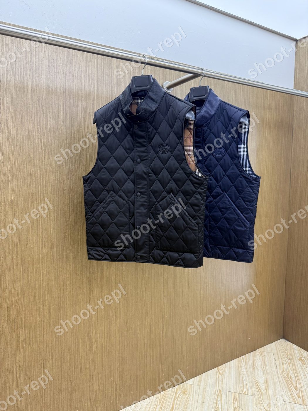 버버리 다이아몬드 퀼팅 베스트 - 남자 패딩 레플리카 참고 이미지